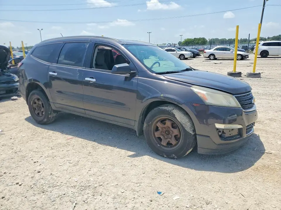 2014 CHEVROLET TRAVERSE LS  