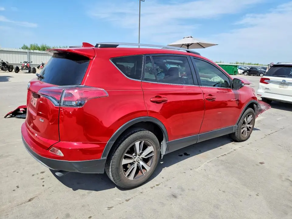 2017 TOYOTA RAV4 XLE  