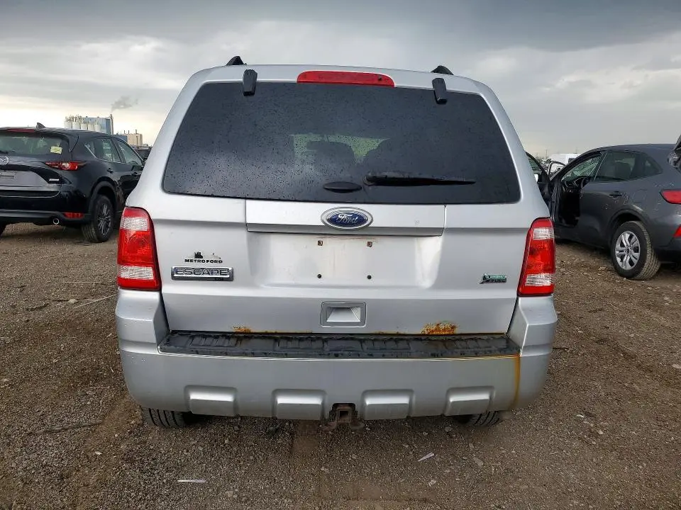 2011 FORD ESCAPE XLT  