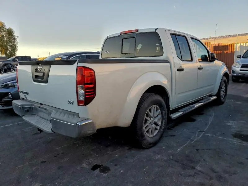 2015 NISSAN FRONTIER S  