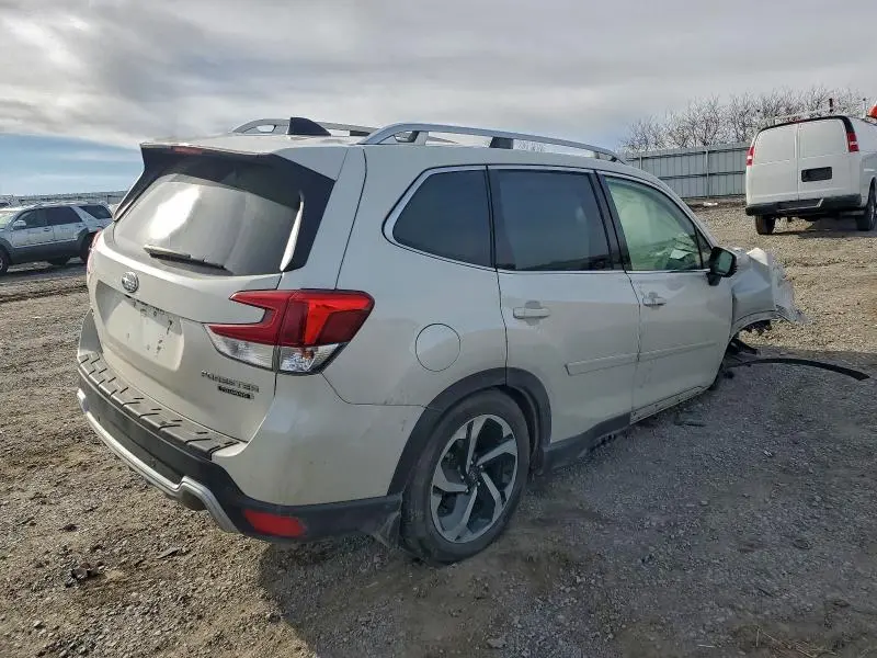 2022 SUBARU FORESTER TOURING  