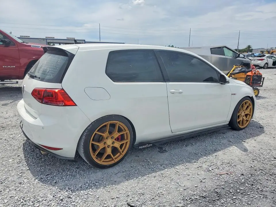 2015 VOLKSWAGEN GTI   