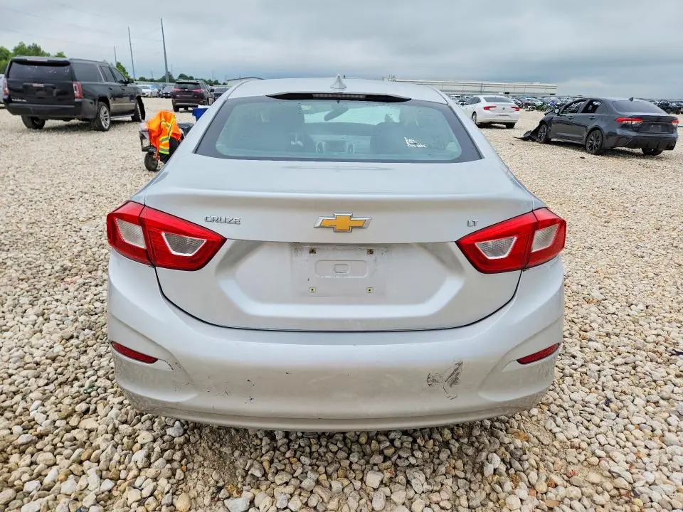 2016 CHEVROLET CRUZE LT  