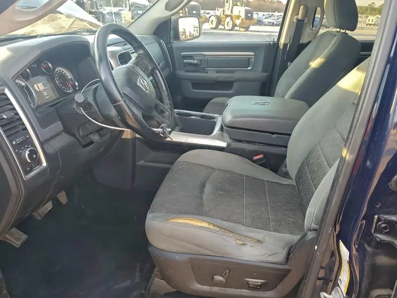 2016 RAM 1500 SLT  