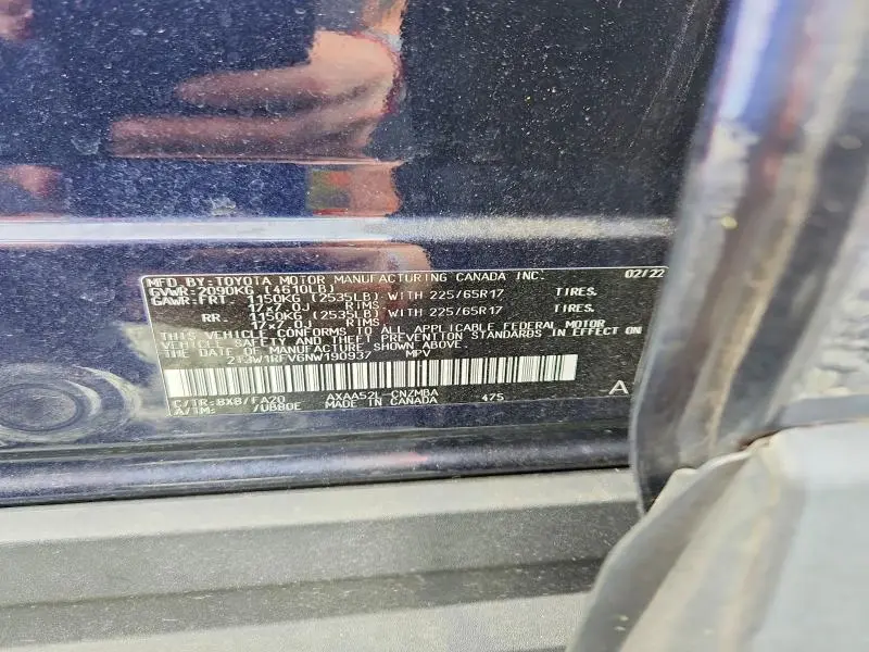 2022 TOYOTA RAV4 XLE  
