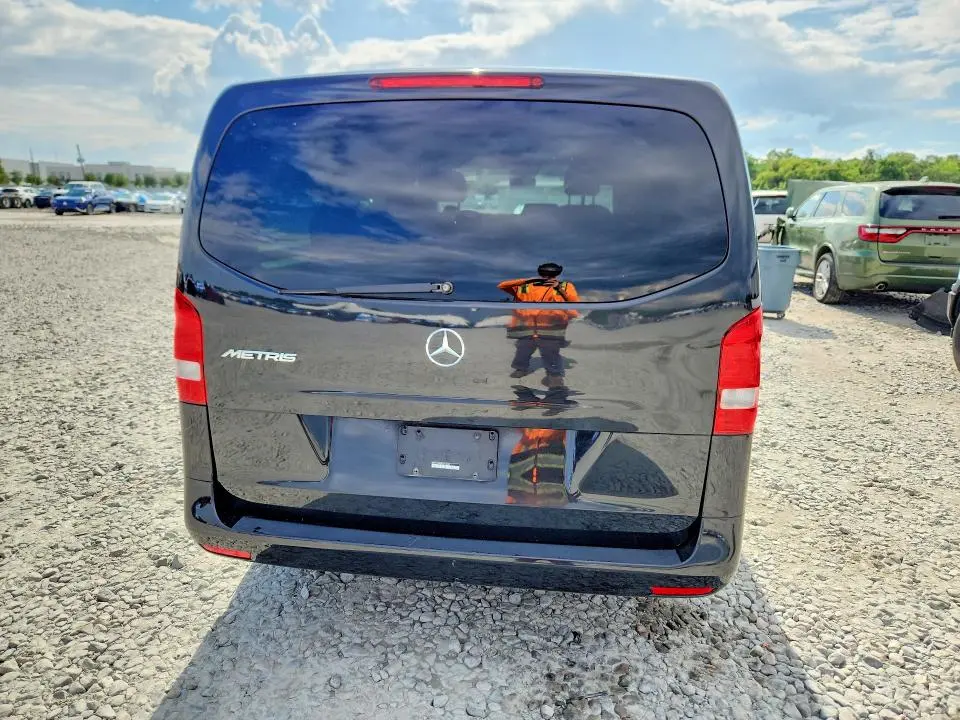2019 MERCEDES-BENZ METRIS   