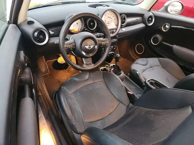 2012 MINI COOPER   