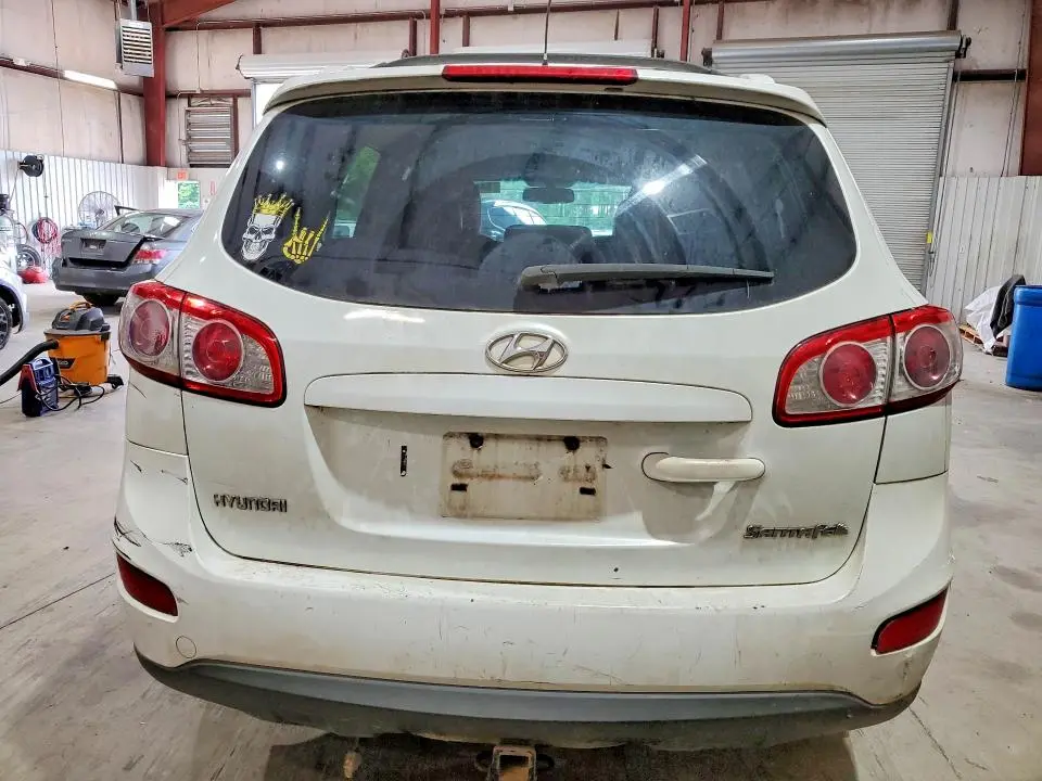 2010 HYUNDAI SANTA FE SE  