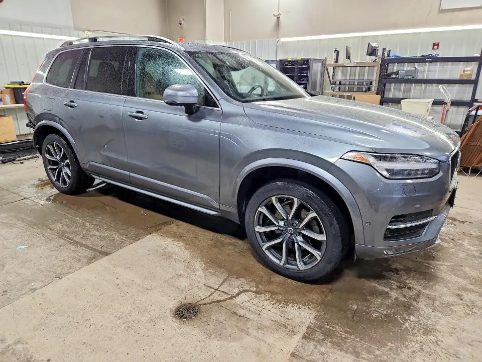 2018 VOLVO XC90 T6  