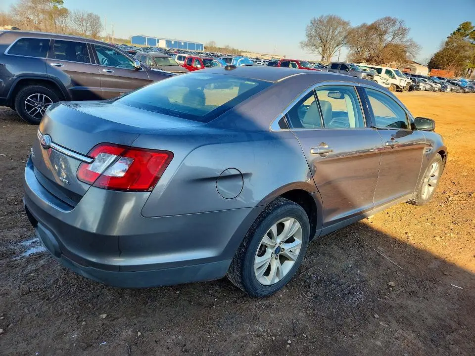 2011 FORD TAURUS SEL  