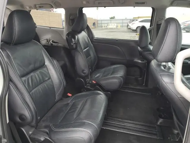 2015 TOYOTA SIENNA SPORT  