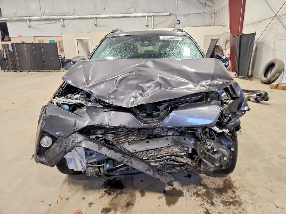 2018 TOYOTA RAV4 XLE  