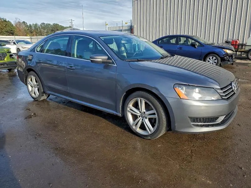 2014 VOLKSWAGEN PASSAT SE  