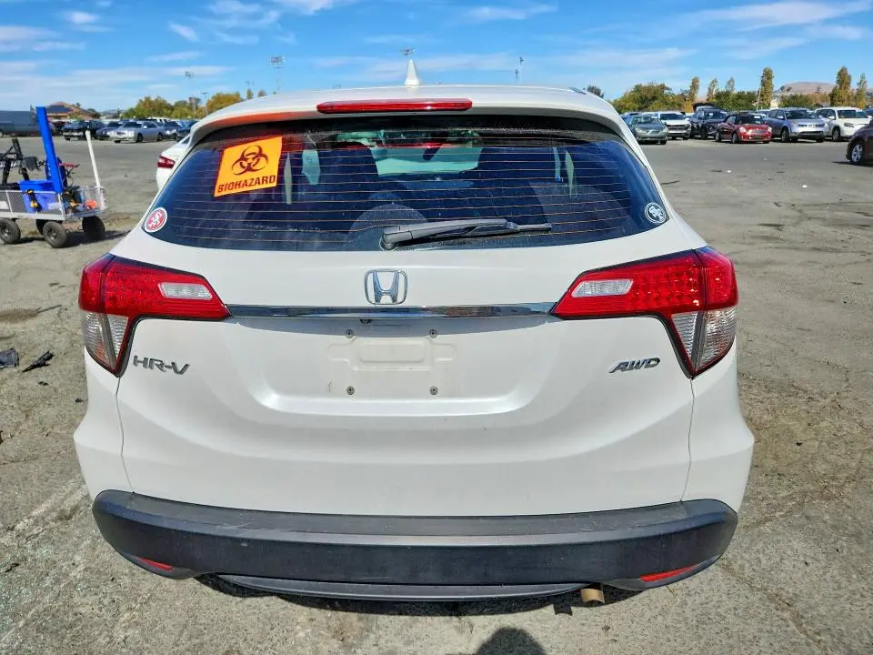 2022 HONDA HR-V LX  
