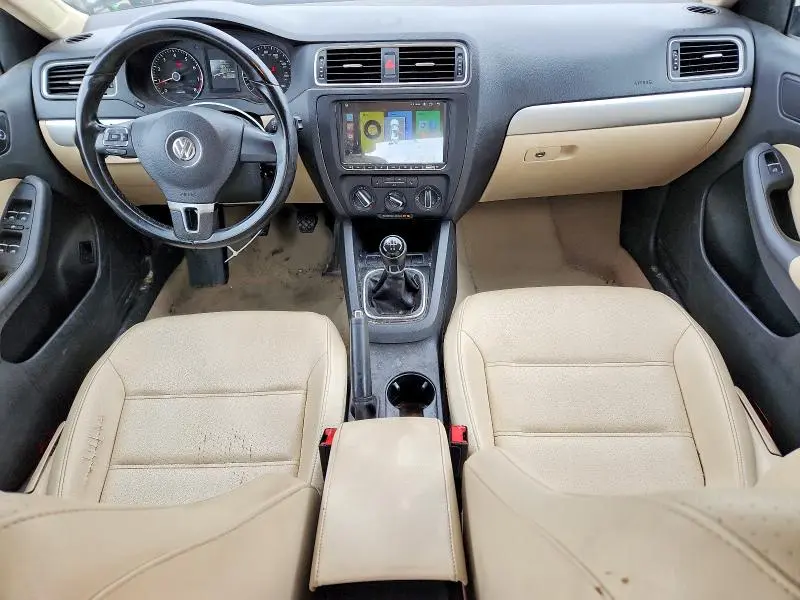 2013 VOLKSWAGEN JETTA SE  