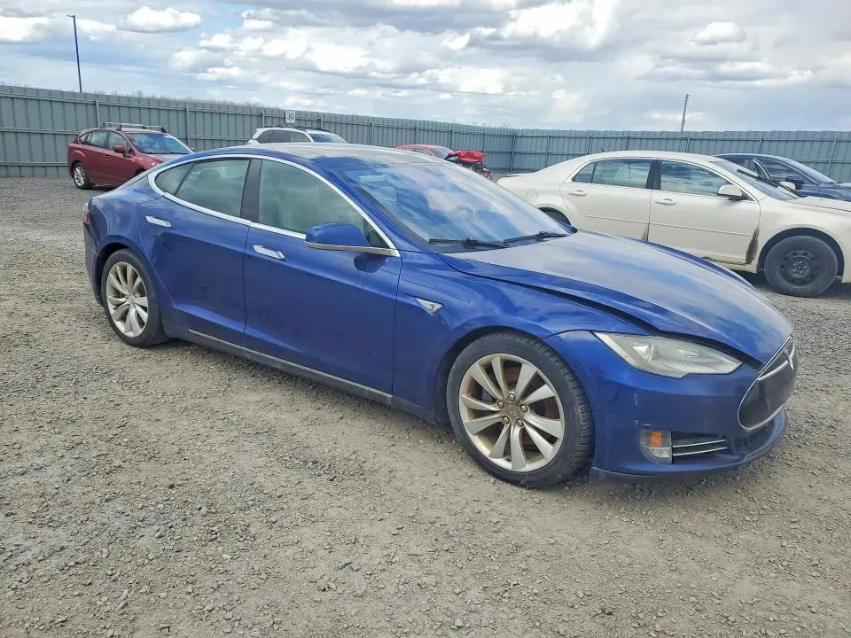 2015 TESLA MODEL S 85D  
