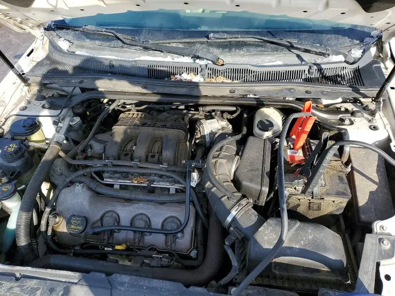 2011 FORD TAURUS LIMITED  