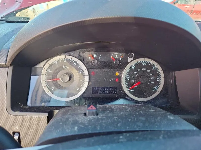 2010 FORD ESCAPE LIMITED  