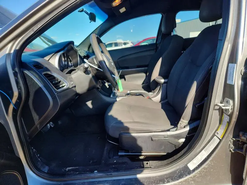 2012 DODGE AVENGER SE  