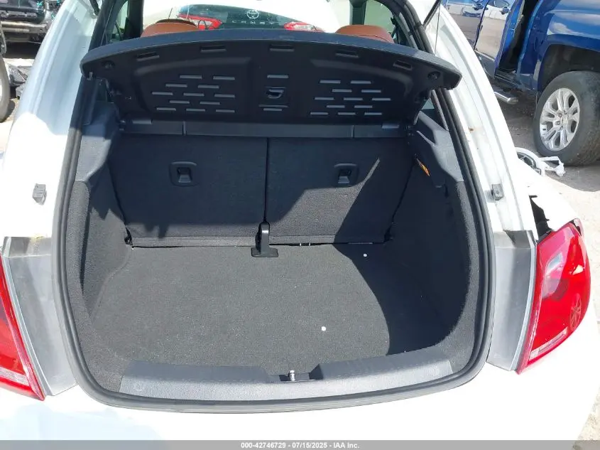 2015 VOLKSWAGEN BEETLE 1.8T CLASSIC