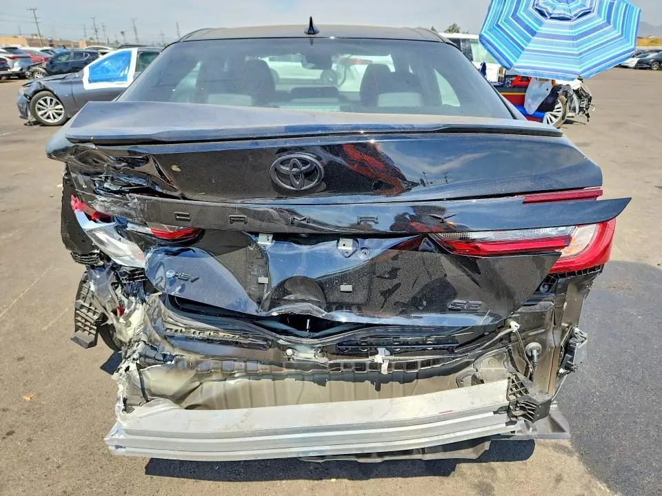 2025 TOYOTA CAMRY SE  