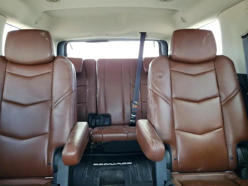 2017 CADILLAC ESCALADE LUXURY  