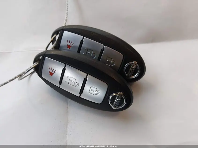 2016 NISSAN ROGUE SV