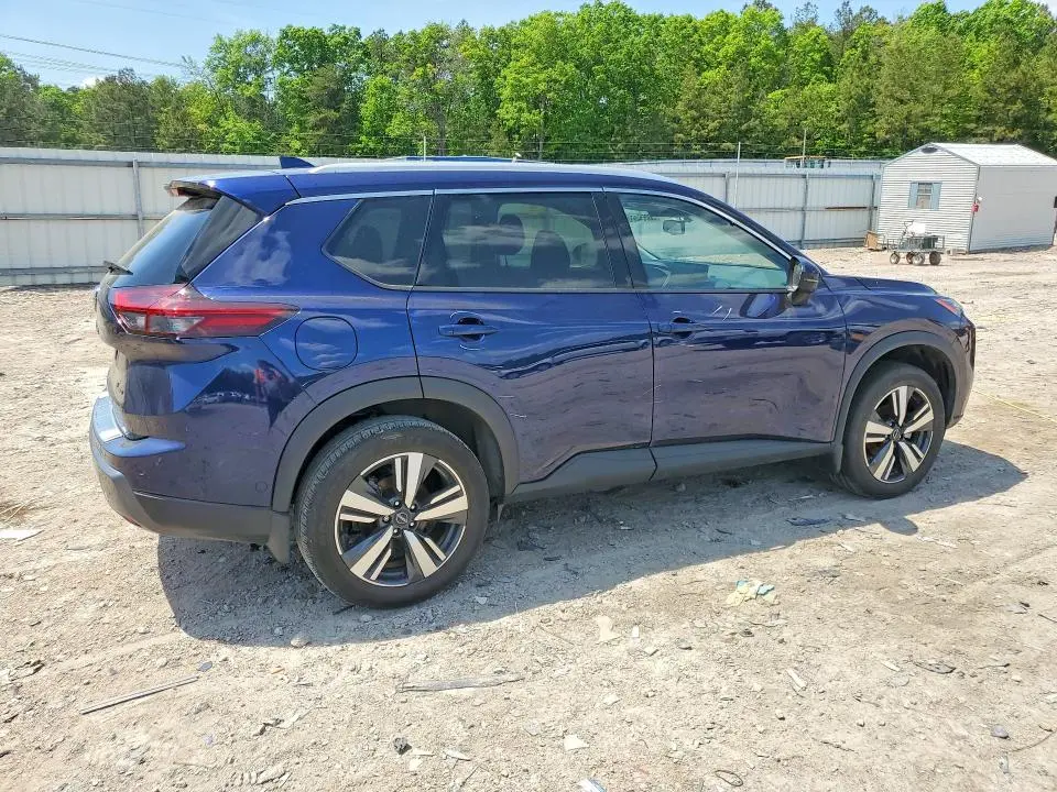 2024 NISSAN ROGUE SL  