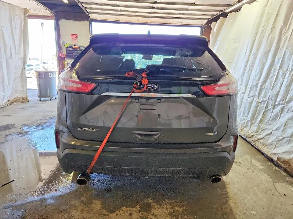 2020 FORD EDGE SE  