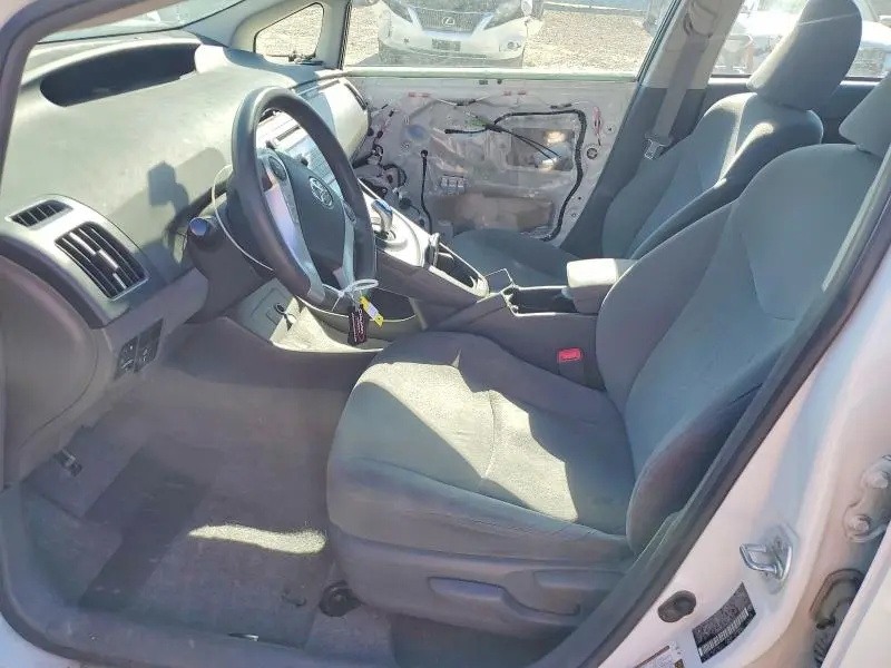 2010 TOYOTA PRIUS III  