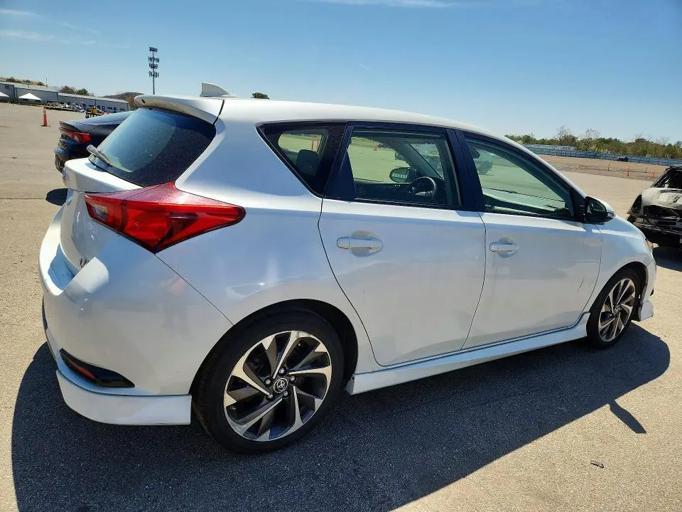 2018 TOYOTA COROLLA IM BASE  