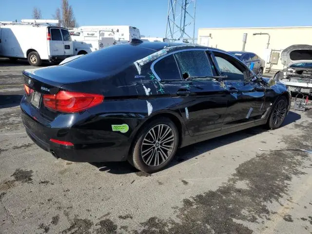 2019 BMW 530E   
