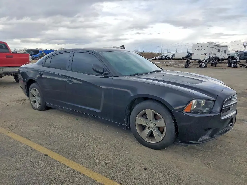 2014 DODGE CHARGER SE  