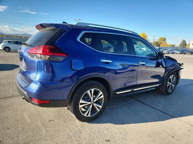 2017 NISSAN ROGUE SV  