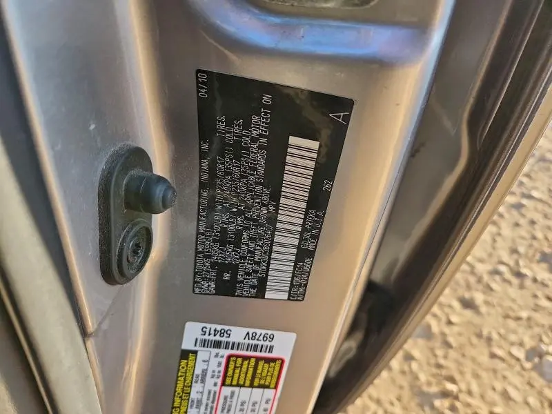 2011 TOYOTA SIENNA LE  