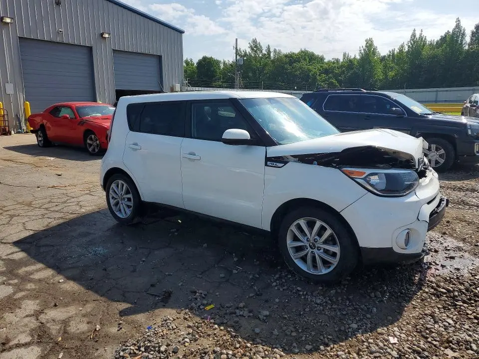 2019 KIA SOUL +  