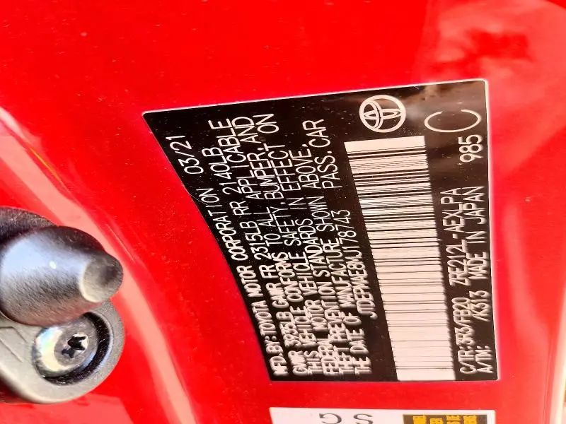 2021 TOYOTA COROLLA LE  