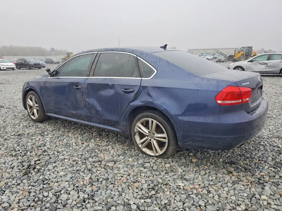 2014 VOLKSWAGEN PASSAT SE  