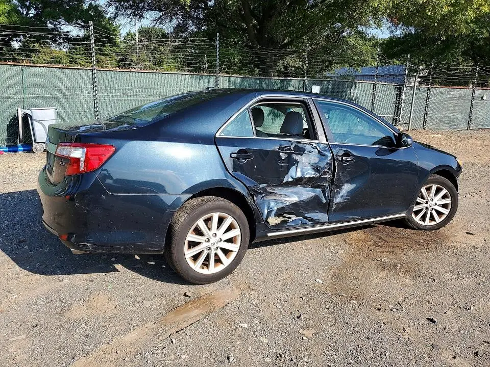 2014 TOYOTA CAMRY XLE  