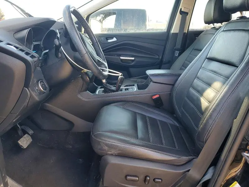 2017 FORD ESCAPE TITANIUM  