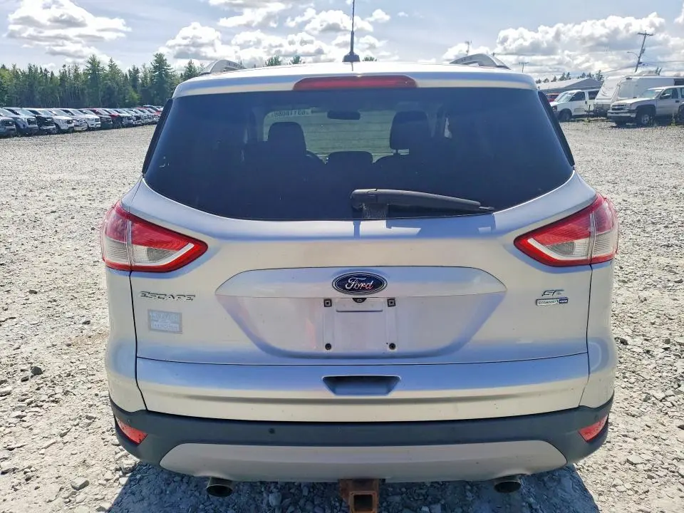 2016 FORD ESCAPE SE  