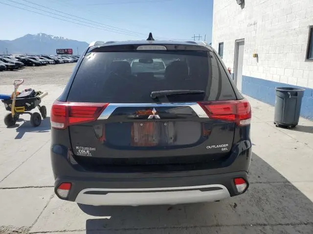2019 MITSUBISHI OUTLANDER SE  