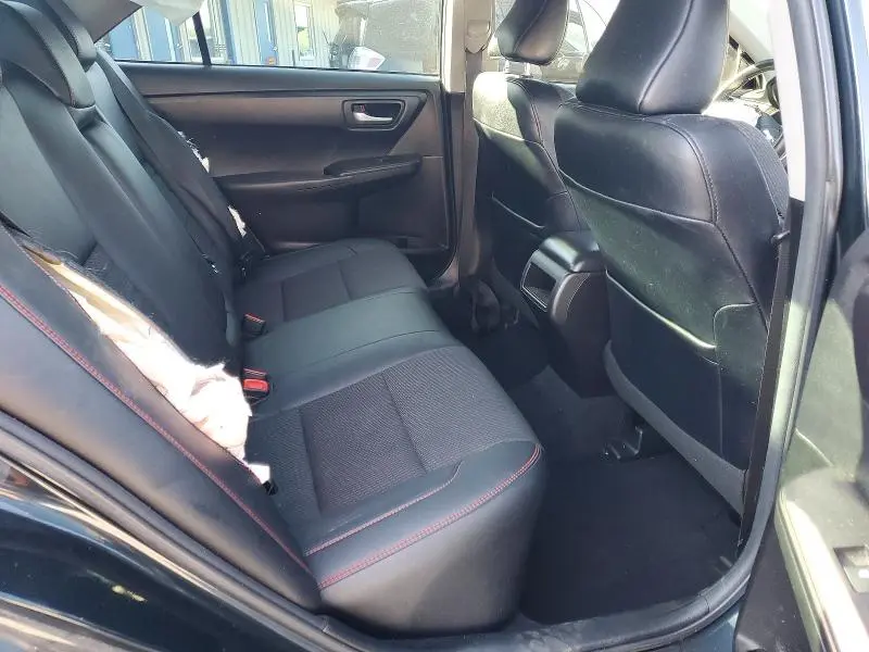 2017 TOYOTA CAMRY SE  