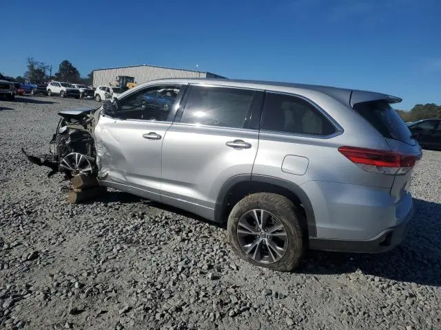2017 TOYOTA HIGHLANDER LE  