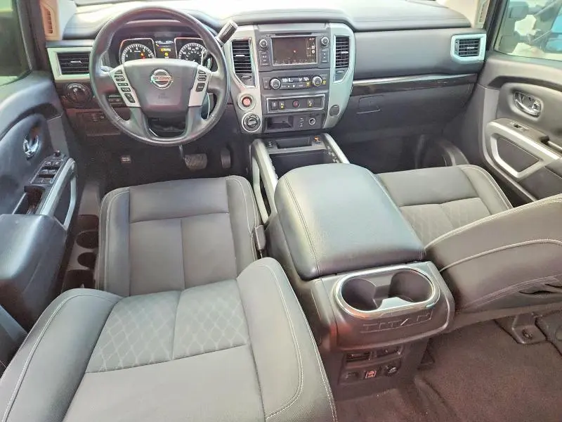2018 NISSAN TITAN SV  