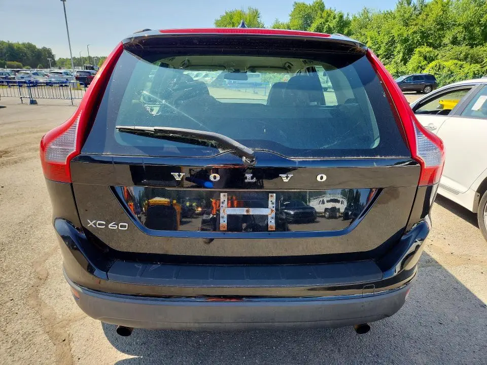 2013 VOLVO XC60 3.2  