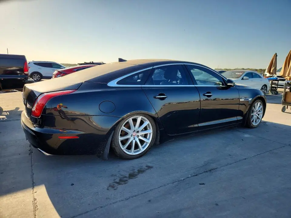 2013 JAGUAR XJ   