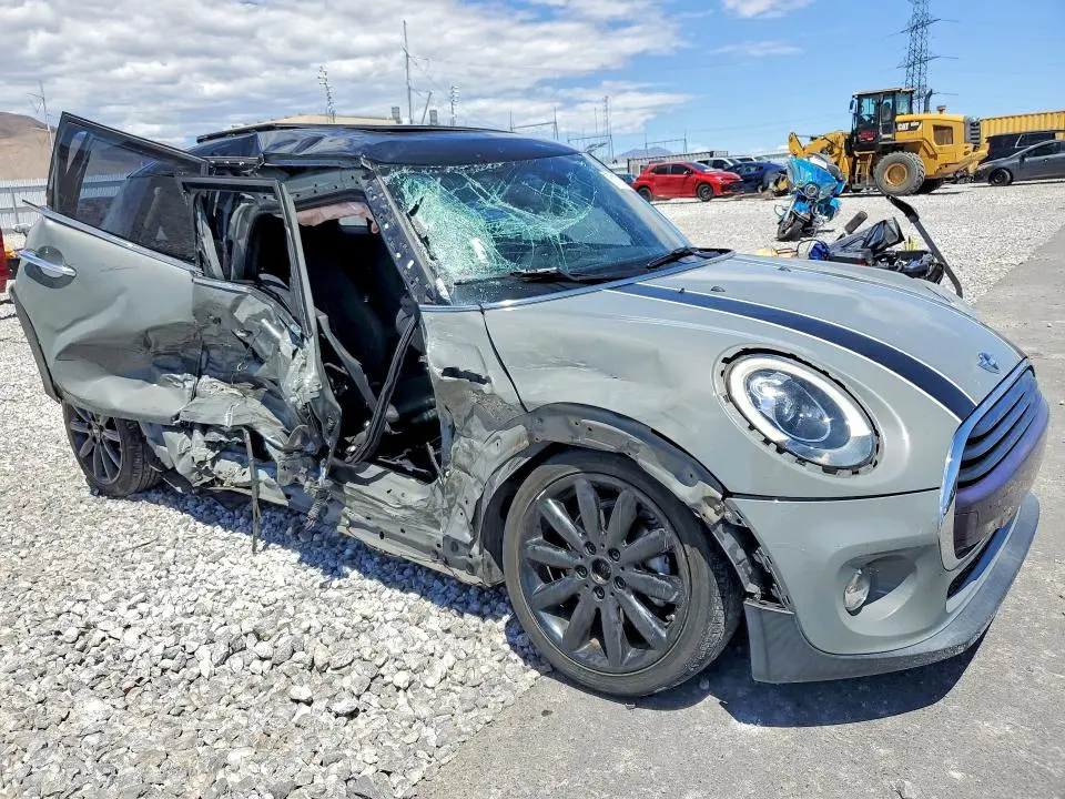 2018 MINI COOPER   