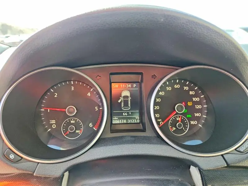 2011 VOLKSWAGEN JETTA TDI  