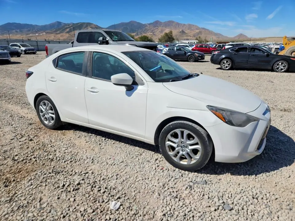2017 TOYOTA YARIS IA BASE  